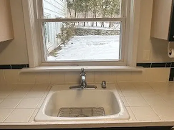 Kitchen sink after cleaning